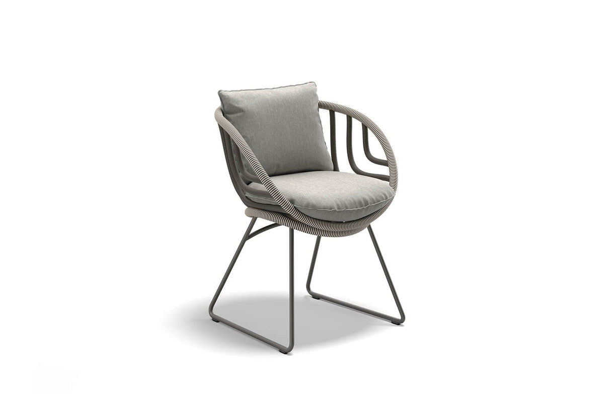 DEDON KIDA Armlehnenstuhl inkl. Dry+ Sitzkissen & Rückenkissen