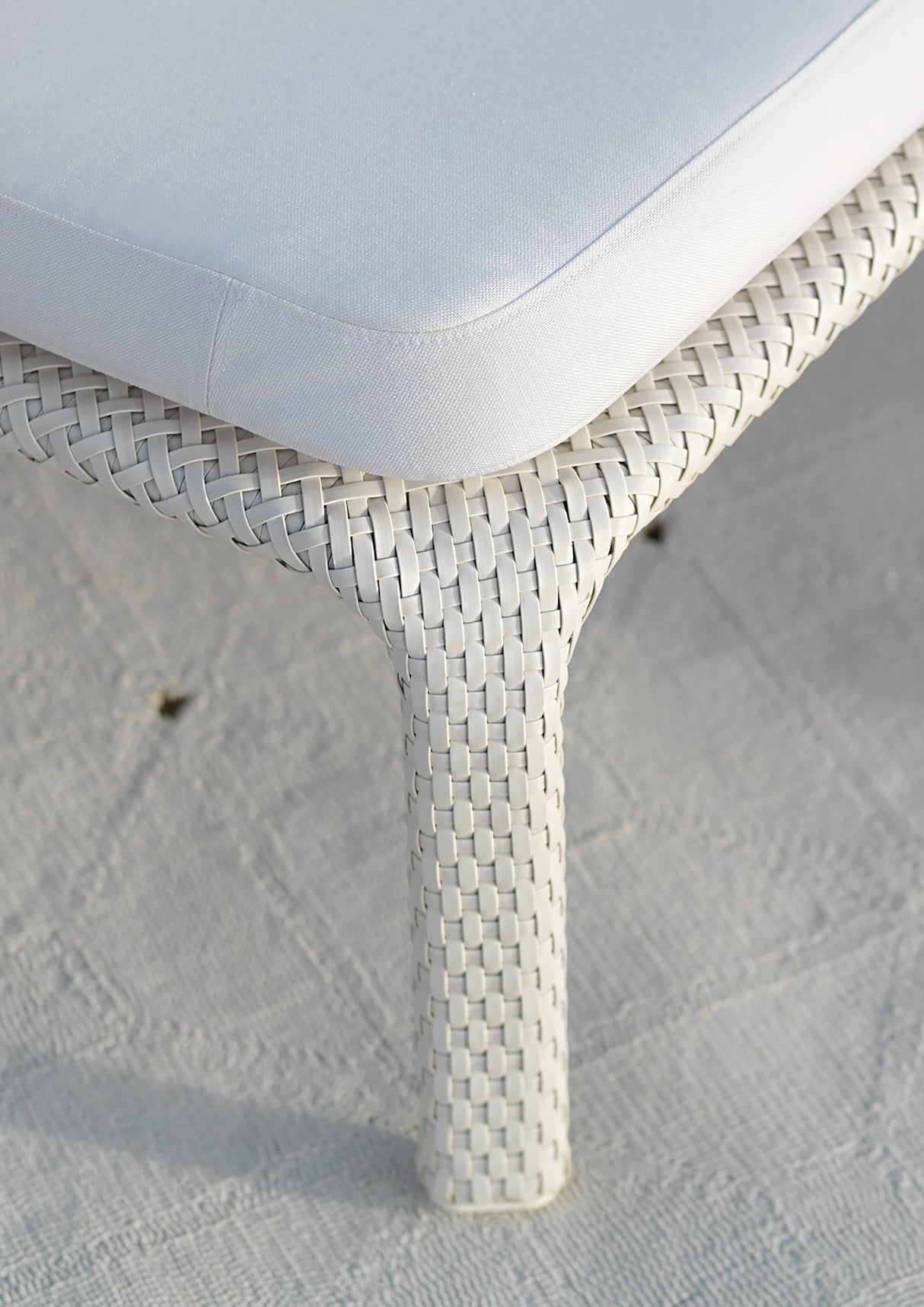 DEDON SEASHELL Sonnenliege mit Stufenverstellung