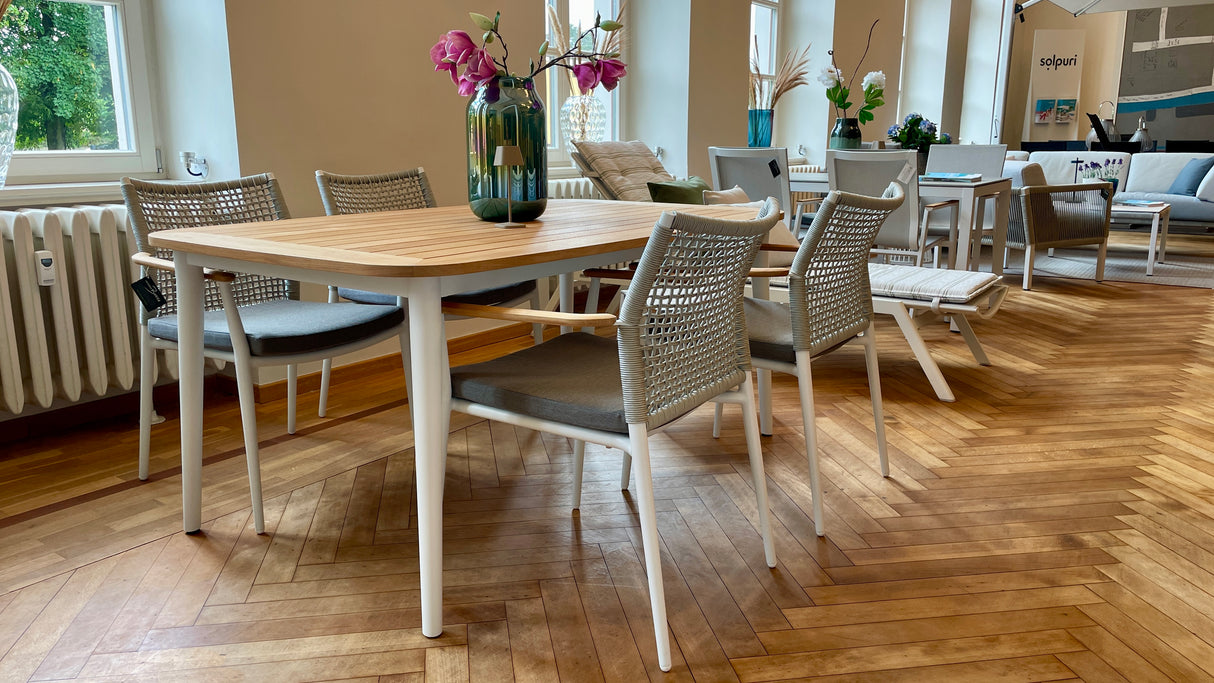 Solpuri Tischgruppe - Charil Dining Tisch mit 4 Vera Stühlen