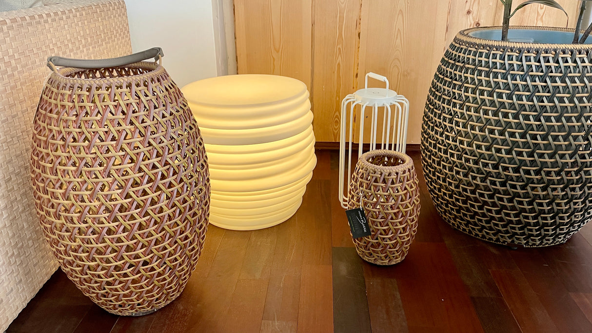 DEDON BABYLON Lampe & Beistelltisch