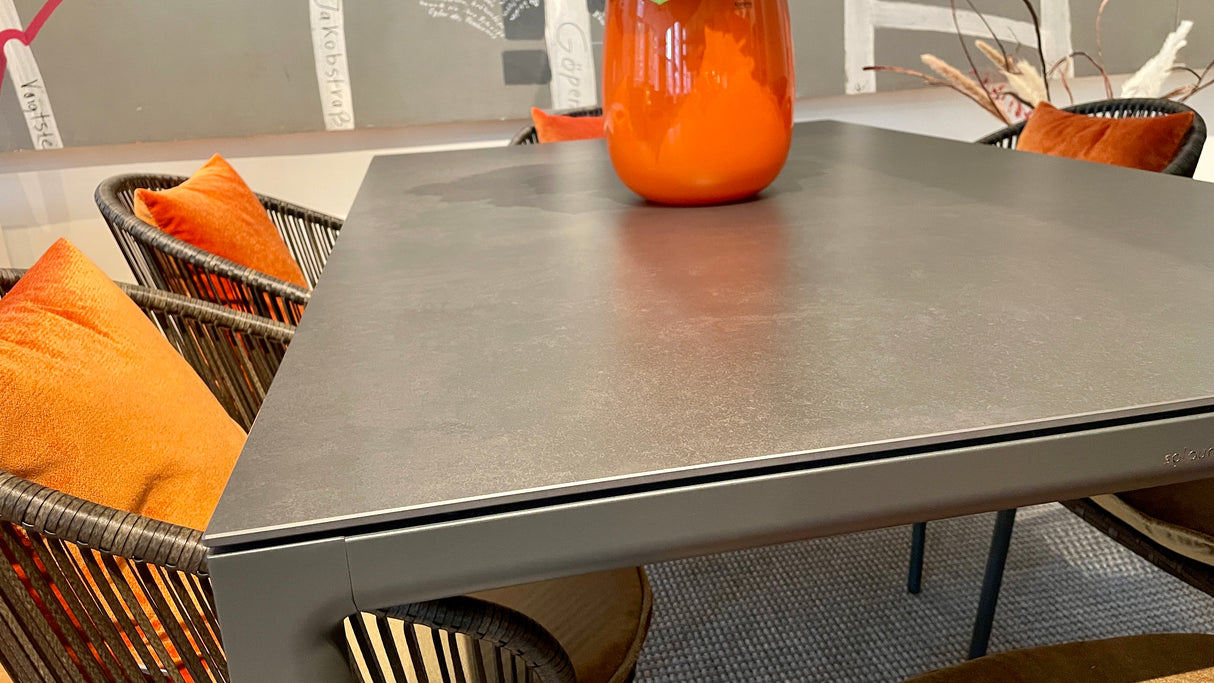 Solpuri Tischgruppe - Soft Dining Tisch mit 6 Fischer Basil Sessel