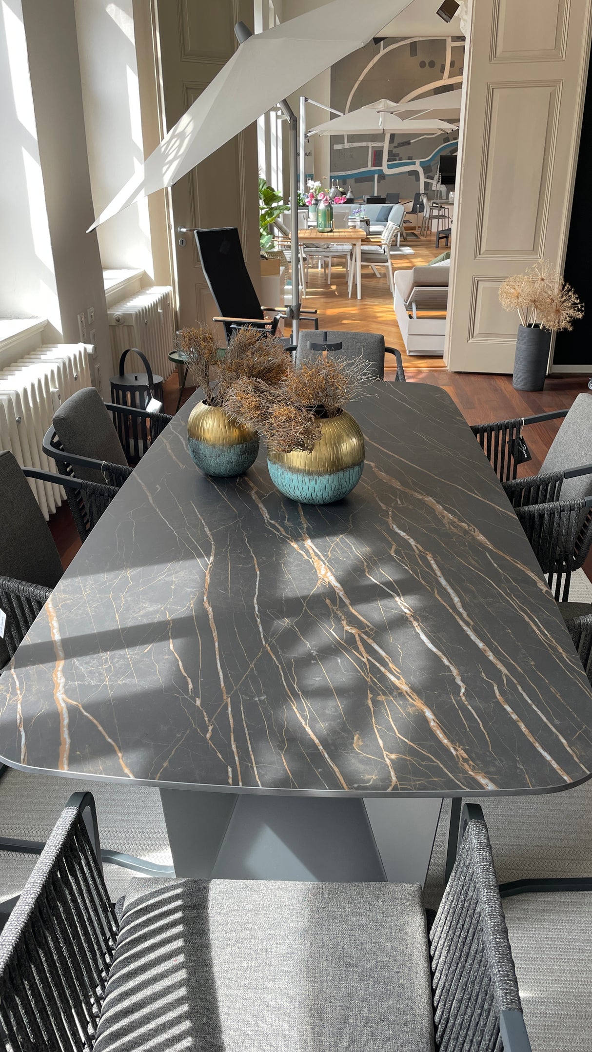 Fischer Tischgruppe - Tierre Unikat Tisch mit 6 Suite Dining Stühlen