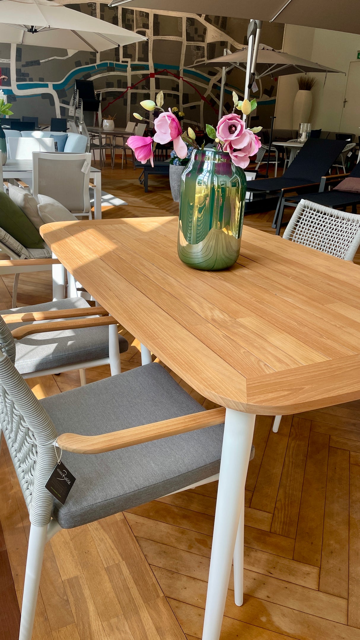 Solpuri Tischgruppe - Charil Dining Tisch mit 4 Vera Stühlen