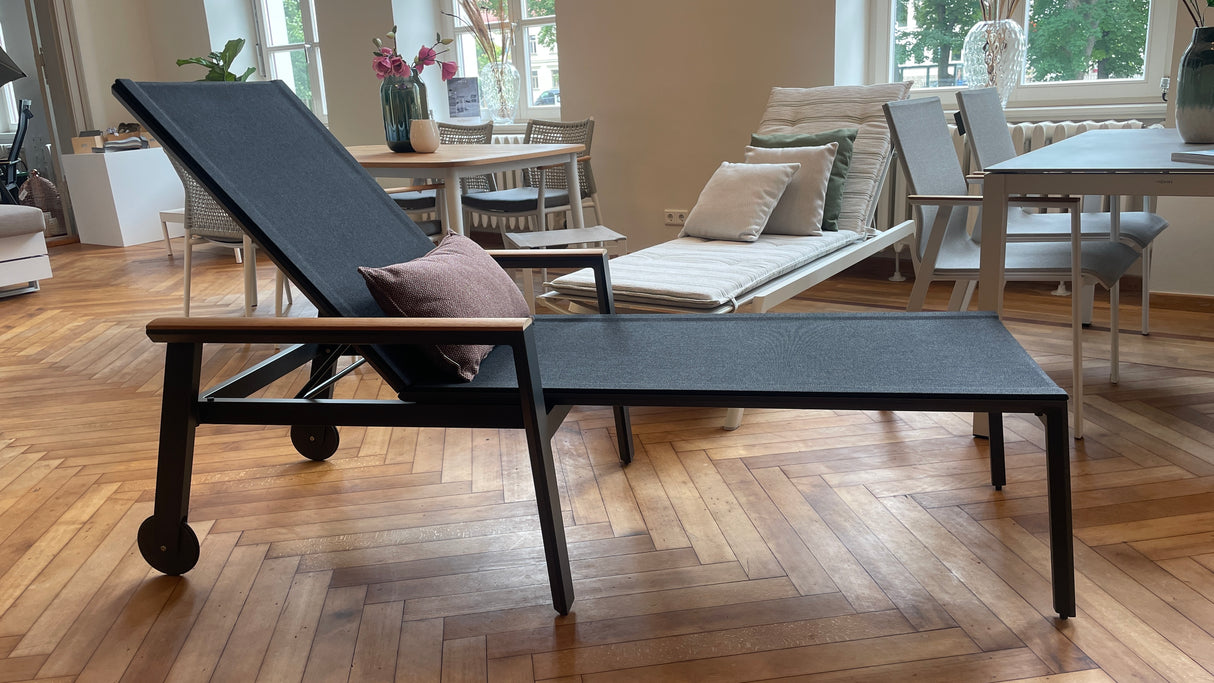 Solpuri Sonnenliege - Spa mit Teak - Armlehne