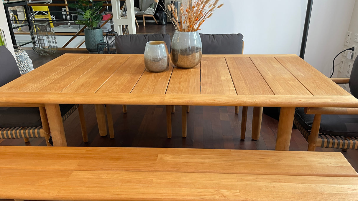 DEDON TIBBO Tischgruppe - TIBBO Tisch mit passenden TIBBO Armlehnenstühlen und Sitzbank