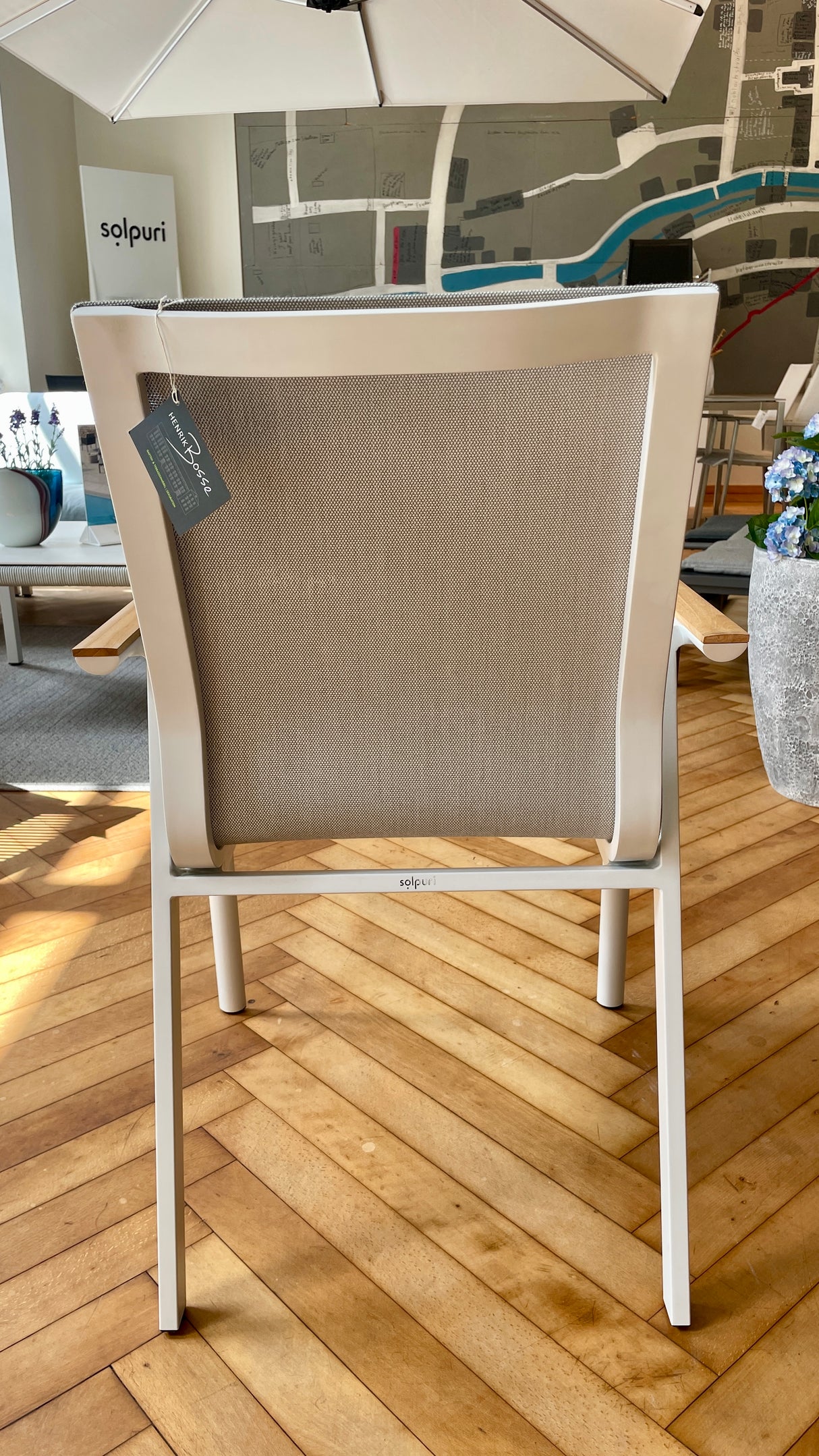 Solpuri Tischgruppe - Classic Alu Dining Tisch mit 4 Soul Stühlen