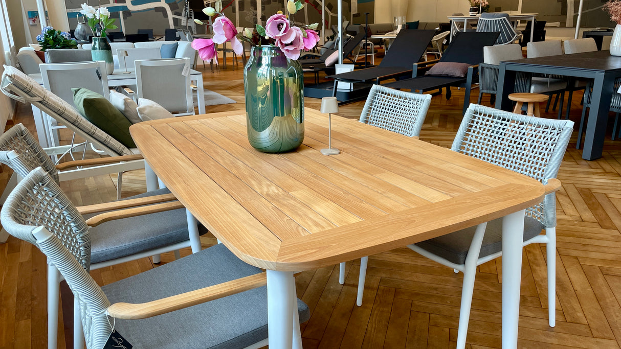 Solpuri Tischgruppe - Charil Dining Tisch mit 4 Vera Stühlen