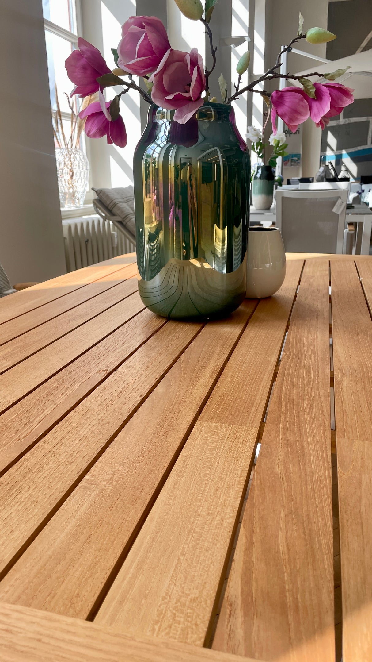 Solpuri Tischgruppe - Charil Dining Tisch mit 4 Vera Stühlen