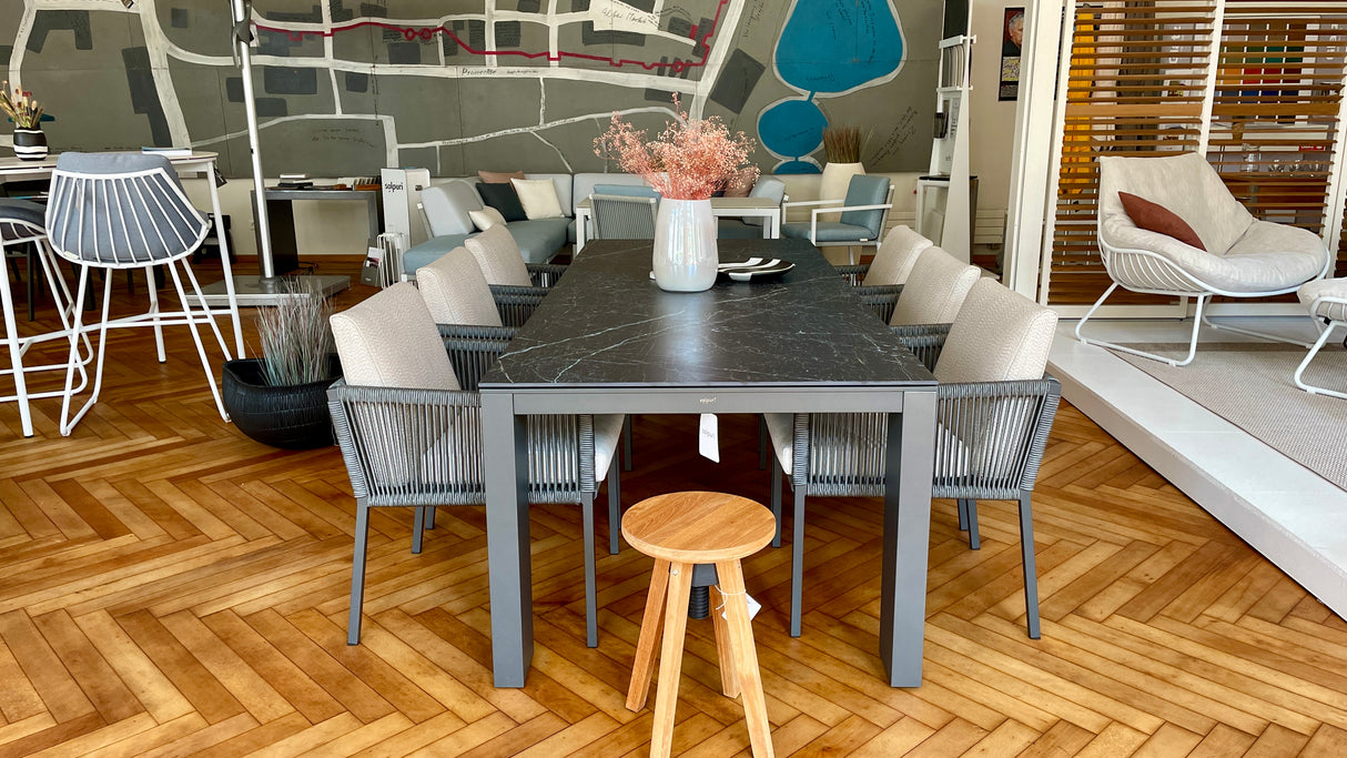 Solpuri Tischgruppe - Elements Dining Tisch mit 6 Club Dining Sessel