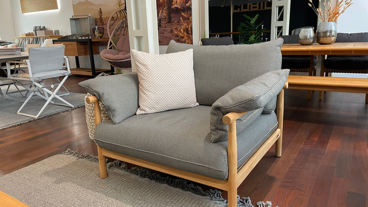 DEDON TIBBO Lounge - TIBBO 2er Sofa, 3er Sofa, Sessel und Kaffeetisch