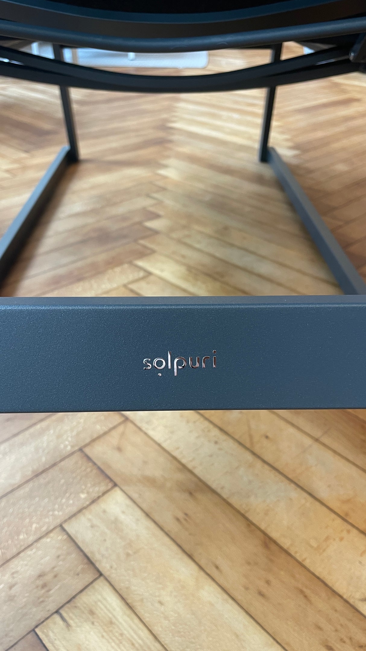 Solpuri Sonnenliege - Foxx mit Teak - Armlehne