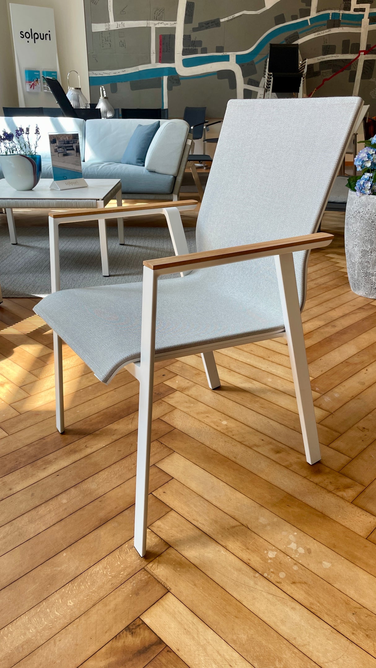 Solpuri Tischgruppe - Classic Alu Dining Tisch mit 4 Soul Stühlen