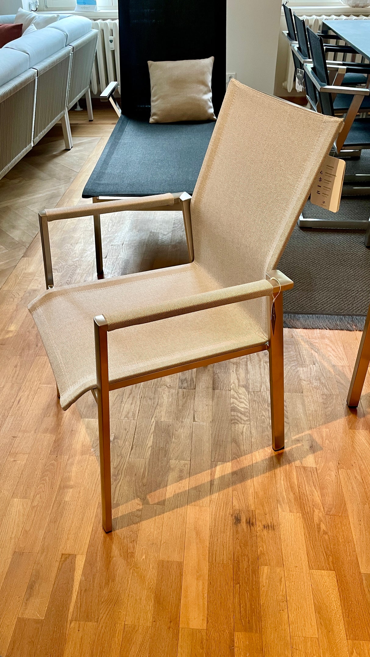 Solpuri Tischgruppe - Classic stainless steel Dining Tisch mit 4 Dance Stühlen