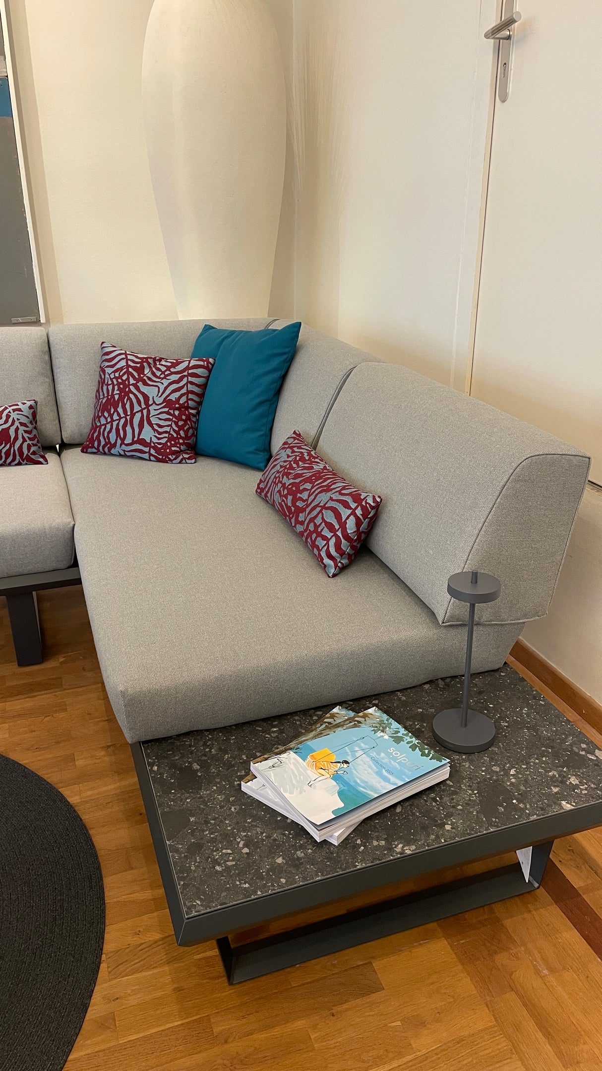 Solpuri Loungeset - Boom mit Grid Kaffeetisch