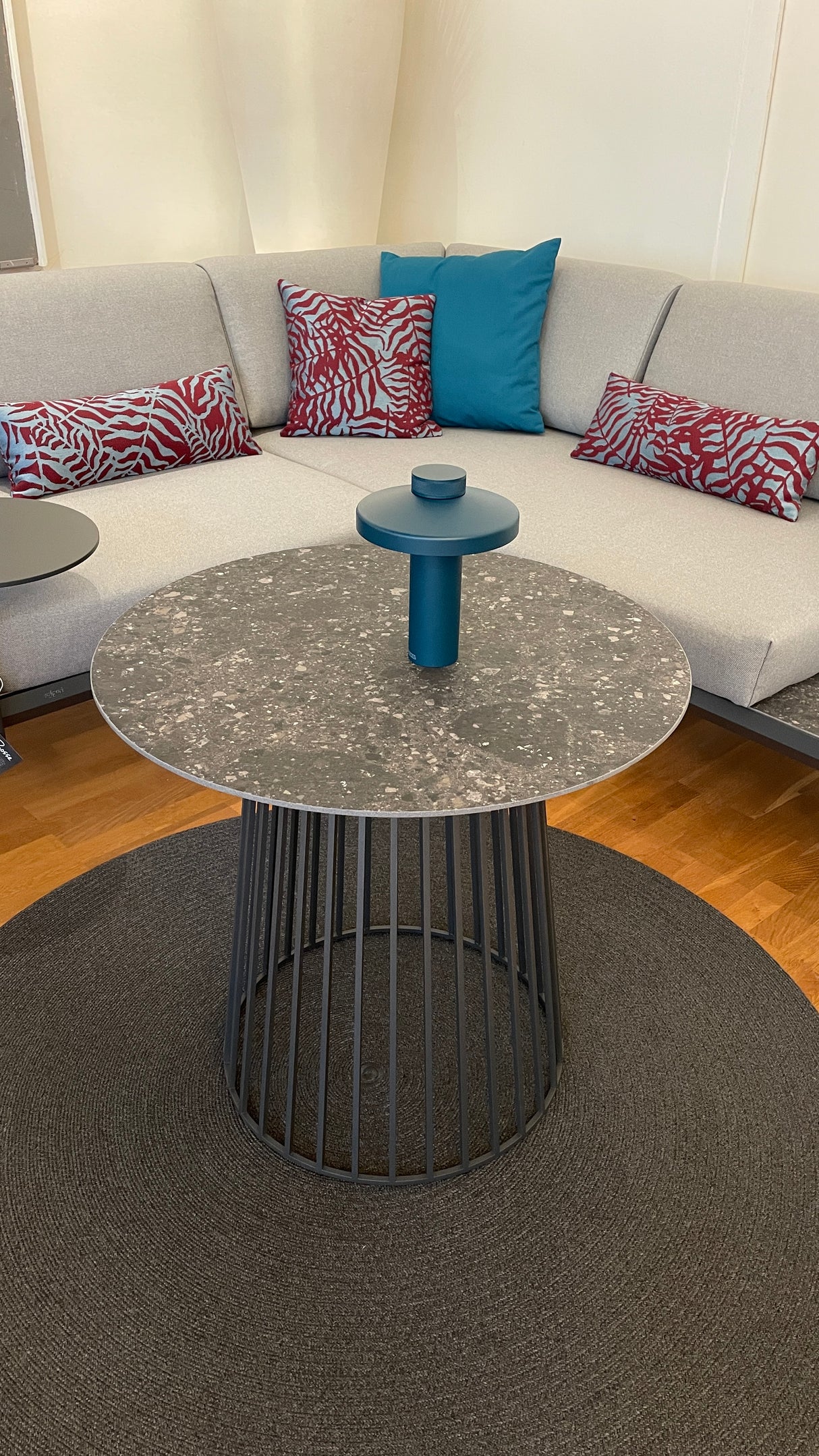 Solpuri Loungeset - Boom mit Grid Kaffeetisch