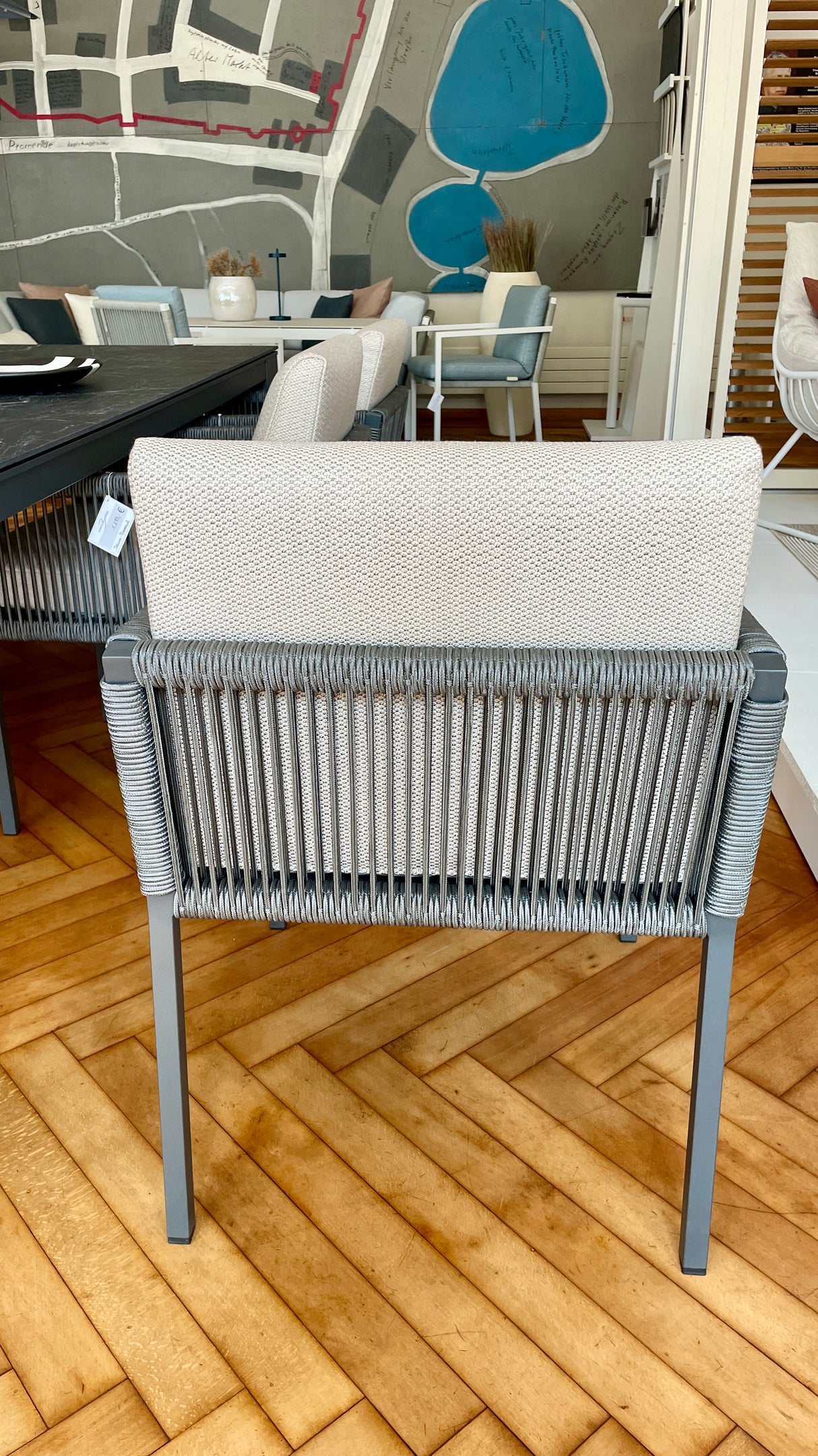 Solpuri Tischgruppe - Elements Dining Tisch mit 6 Club Dining Sessel