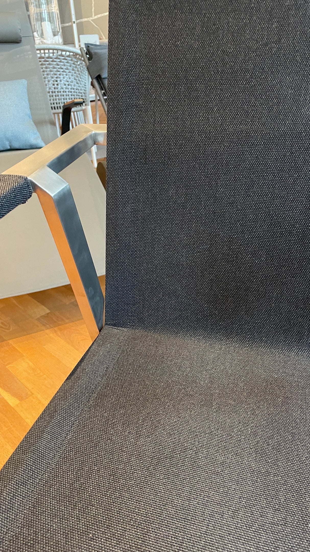 Solpuri Tischgruppe - Classic stainless steel Ausziehtisch mit 6 Allure Freischwingern