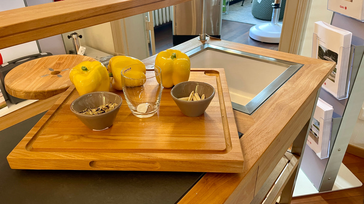 Solpuri Cocktailküche - Butler mit 2 Yix Barhockern