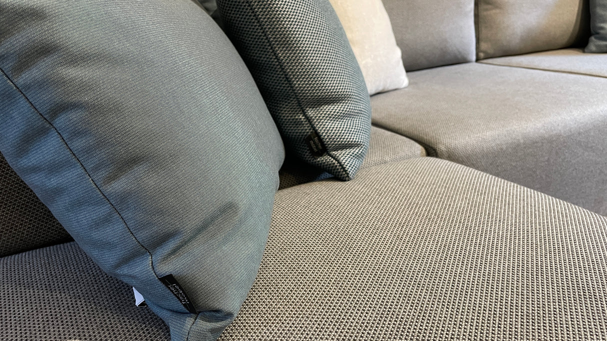 Fischer Suite Lounge mit Sessel und Kaffeetisch