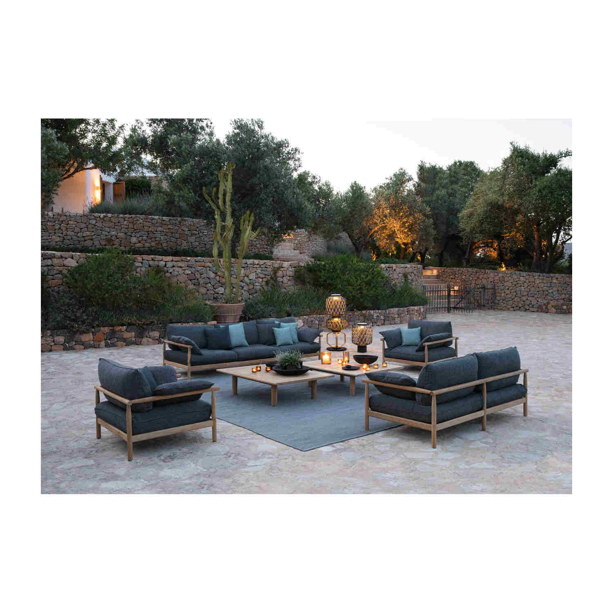 DEDON THE OTHERS Statue BUKA