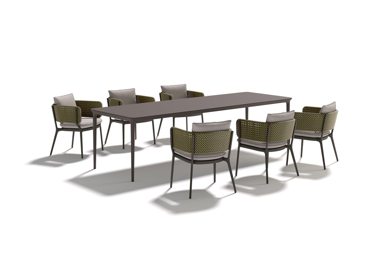 DEDON BELLMONDE Armlehnenstuhl inkl. Sitzkissen & Rückenkissen