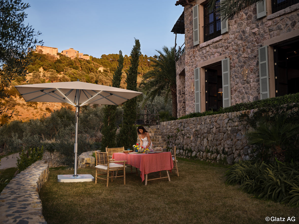 Glatz Gastronomieschirm - FORTELLO LED, Gestell Aluminium natureloxiert, 300 x 300 cm - 400 x 400 cm, quadratisch